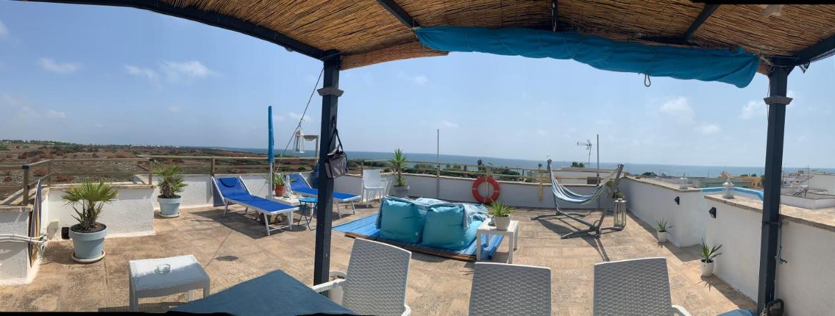 Casa Bianca & BLU a due passi dal mare - Housity