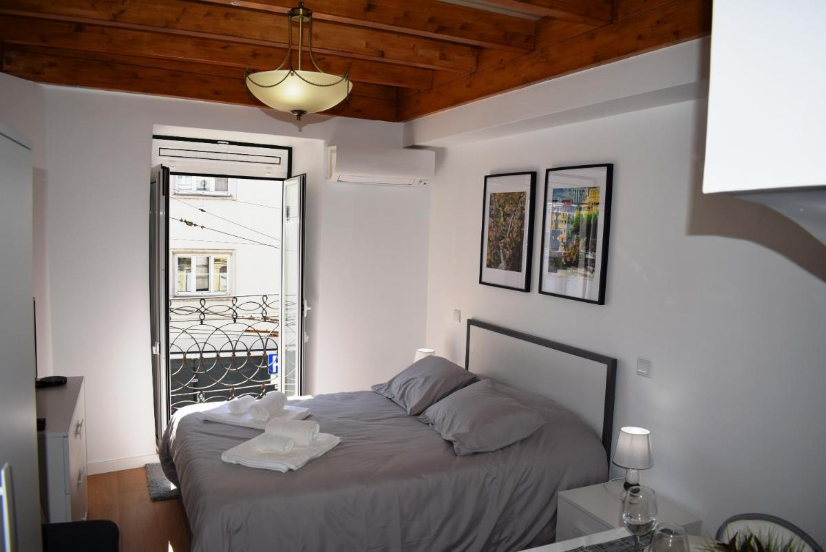 Studio Station 2 - Housity