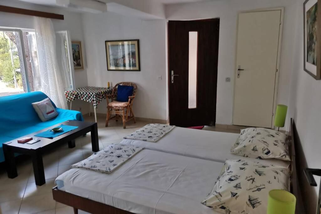 Primošten Seaview Studio - Housity