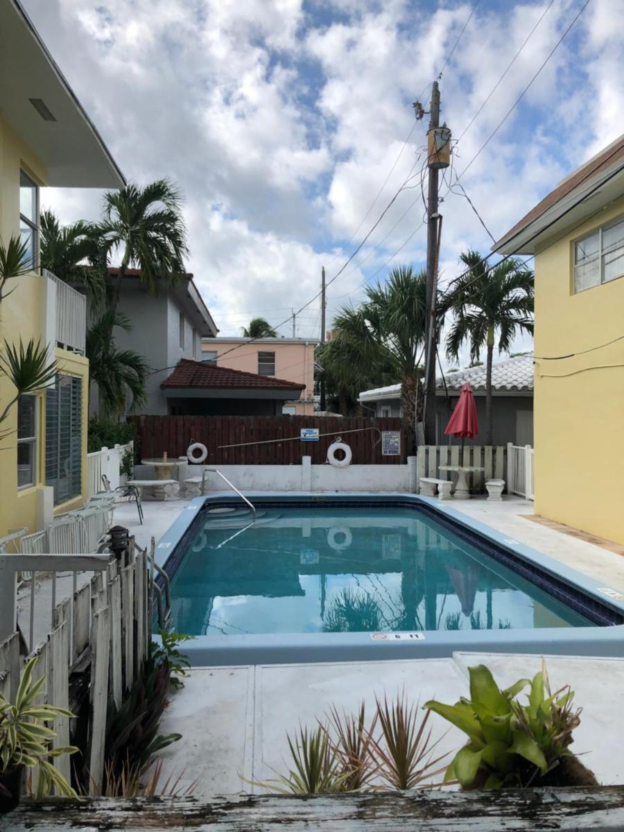 Dee Jay Beach Resort - Housity