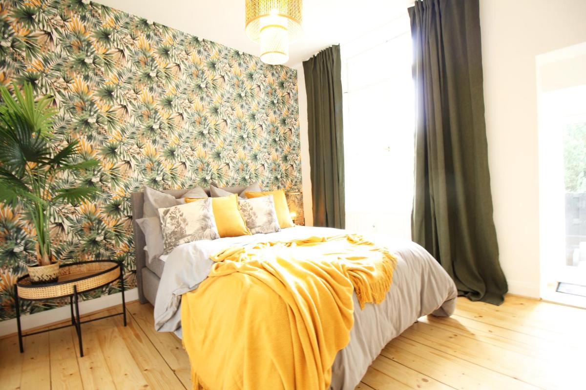 SECRET HIDEAWAYS tropical Feeling mit 2 Schlafzimmer nahe City l Messe l Flughafen l Hbf - Housity