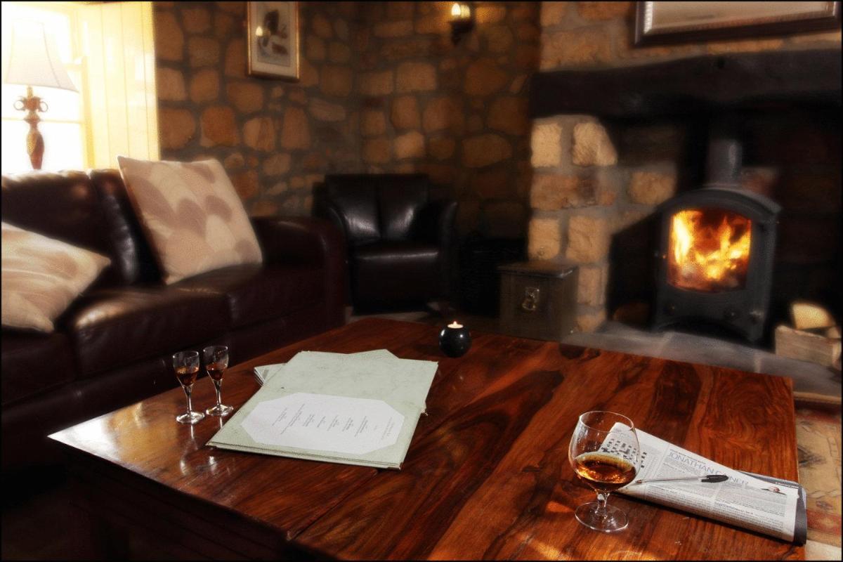 Ox Pasture Hall Hotel - Housity