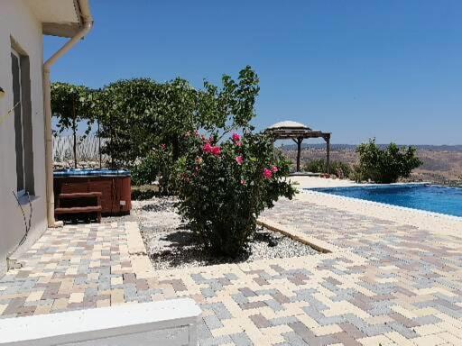 Infinity view villa - Housity