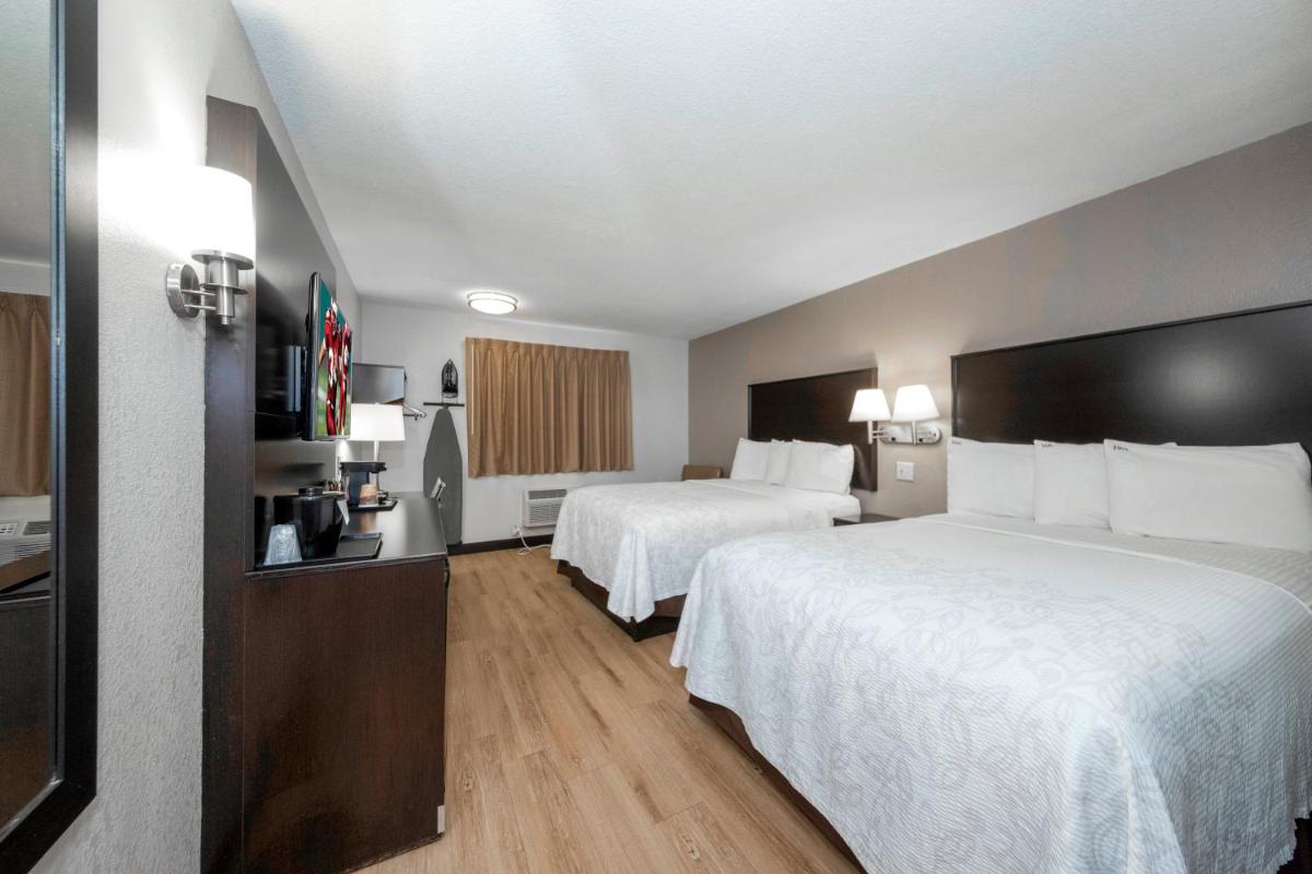 Red Roof Inn PLUS+ Huntsville - Housity