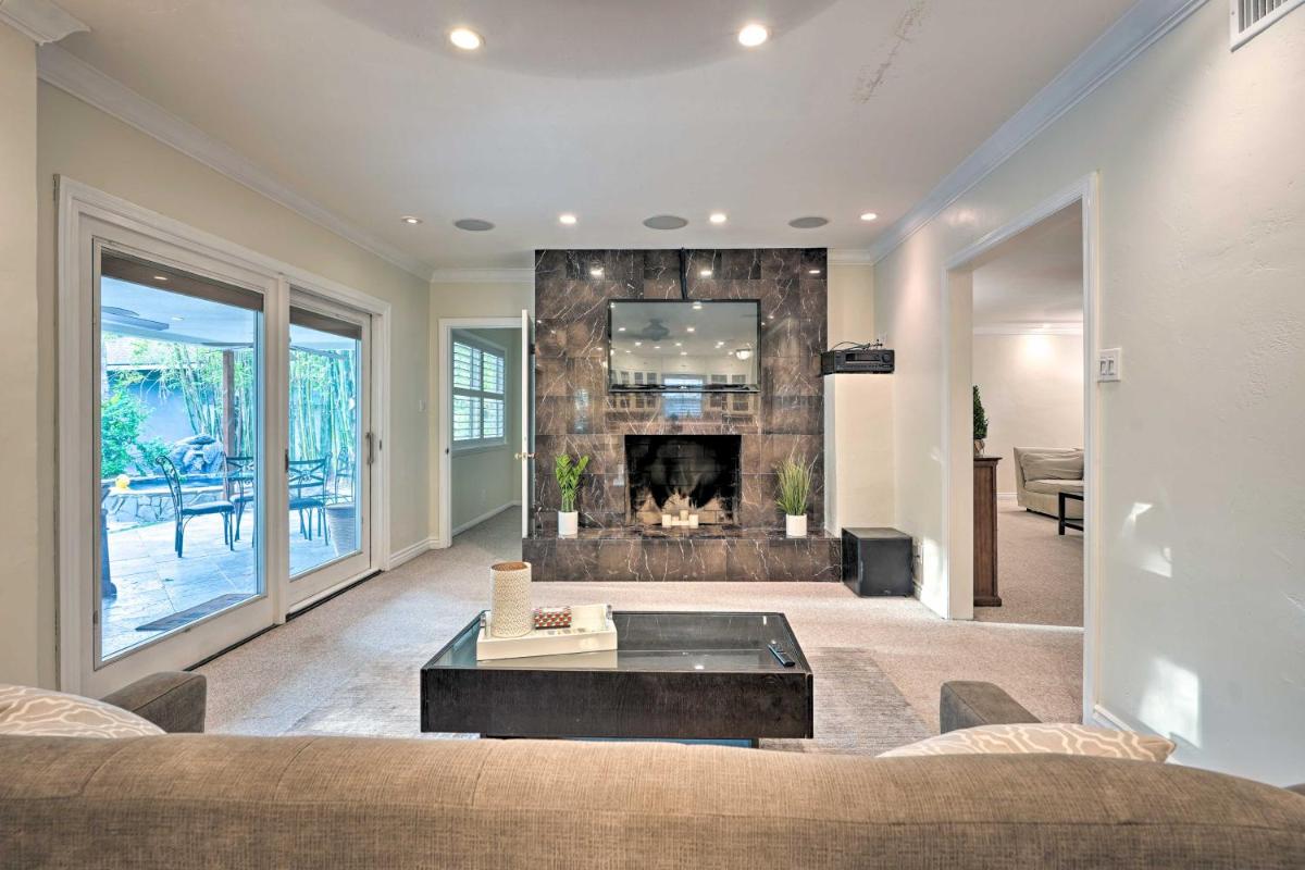 Bakersfield Oasis Sweet Tropical Pool Setup! - Housity