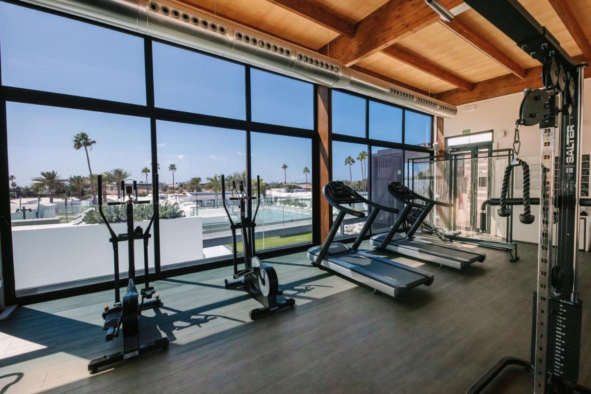 Gimnasio o instalaciones de fitness de Club Maspalomas Suites & Spa - Adults Only