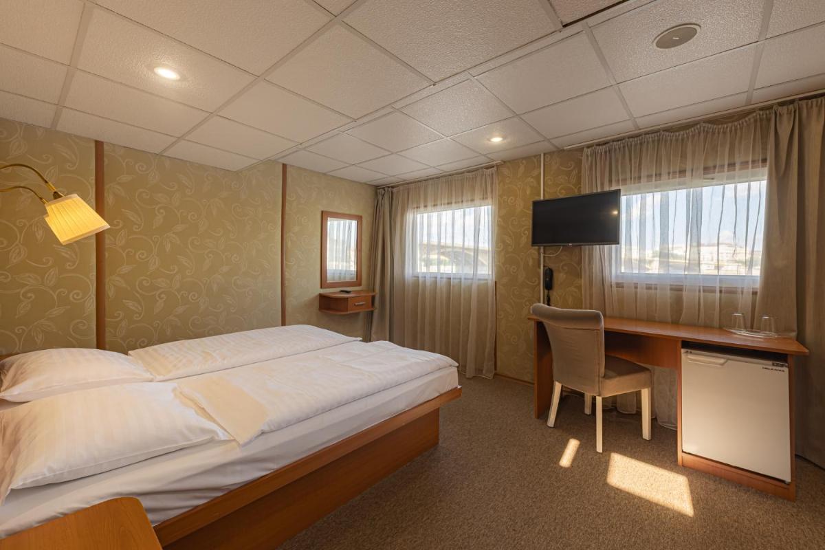 Grand Jules - Boat Hotel - Housity