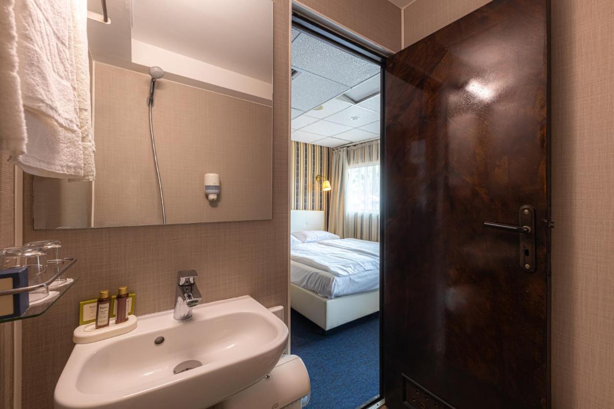 Grand Jules - Boat Hotel - Housity