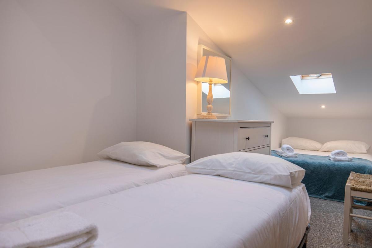 Condessa 2BDR Duplex by LovelyStay - Housity
