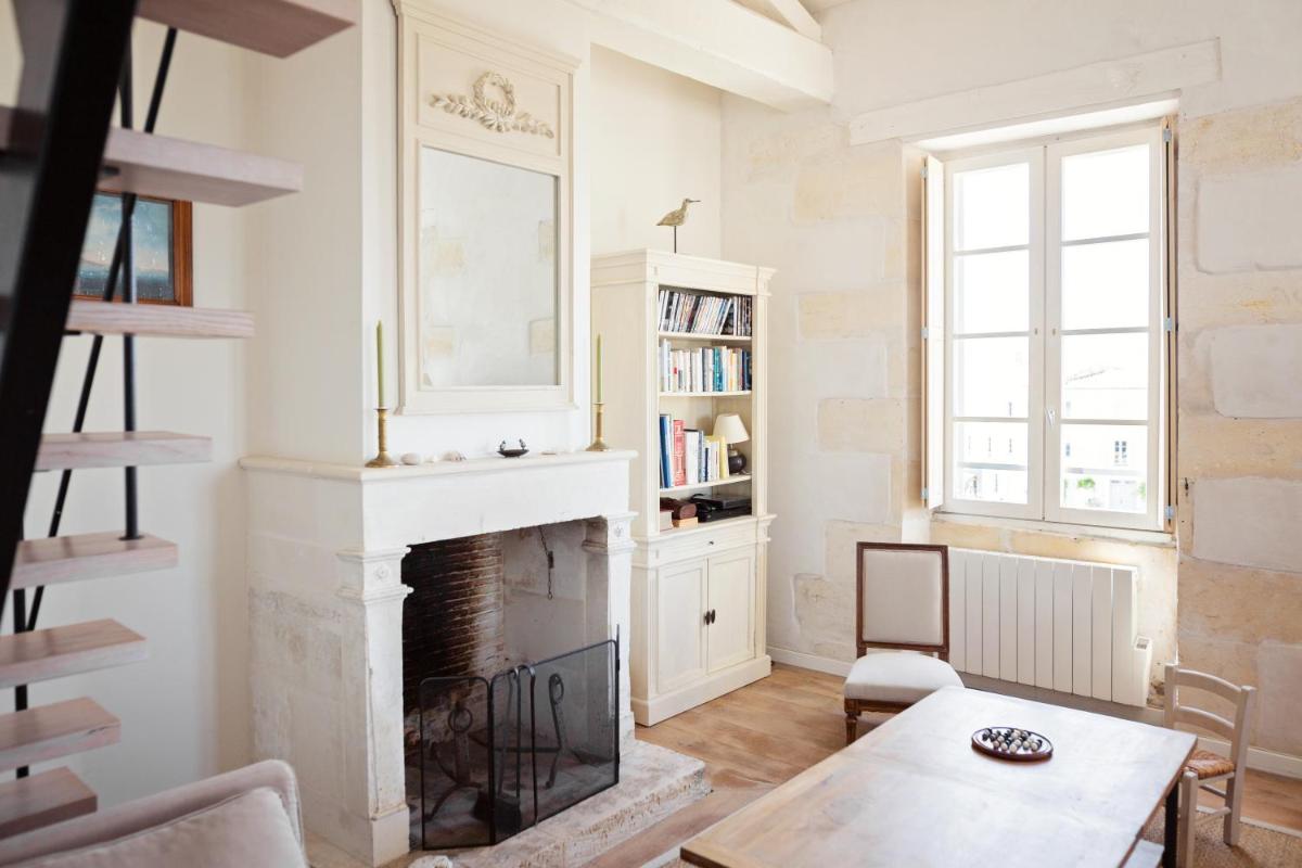 XVIII Century Gem With Magnificent Views Of The Harbour with a private garage - Housity