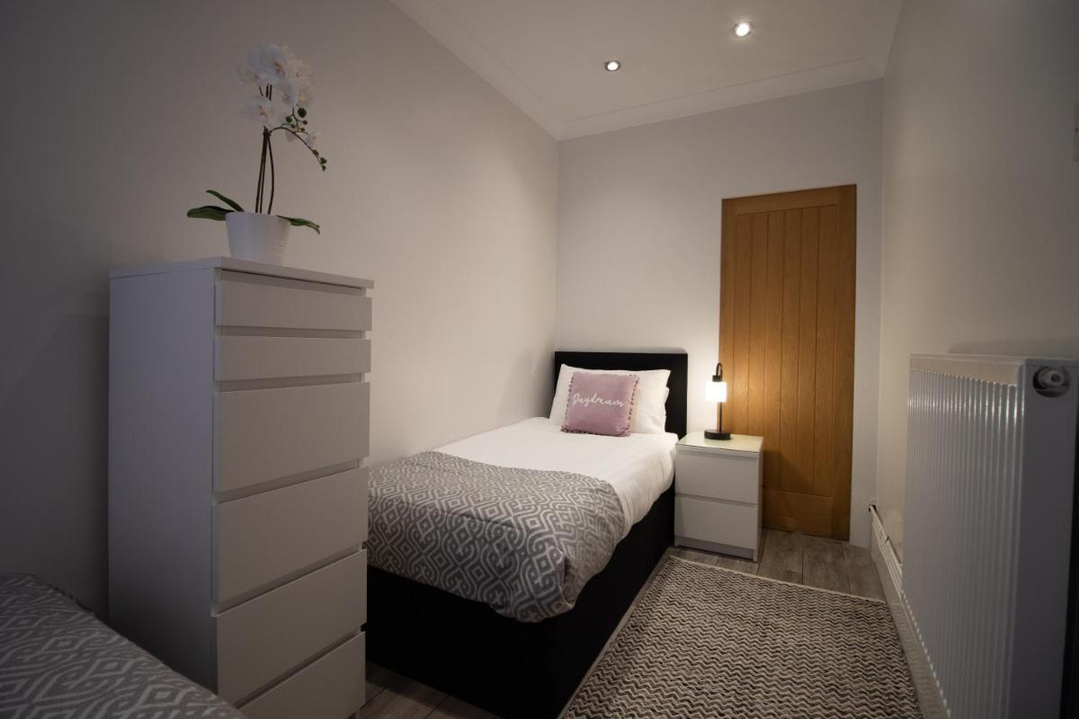 Haven House Rooms, Barry - Housity