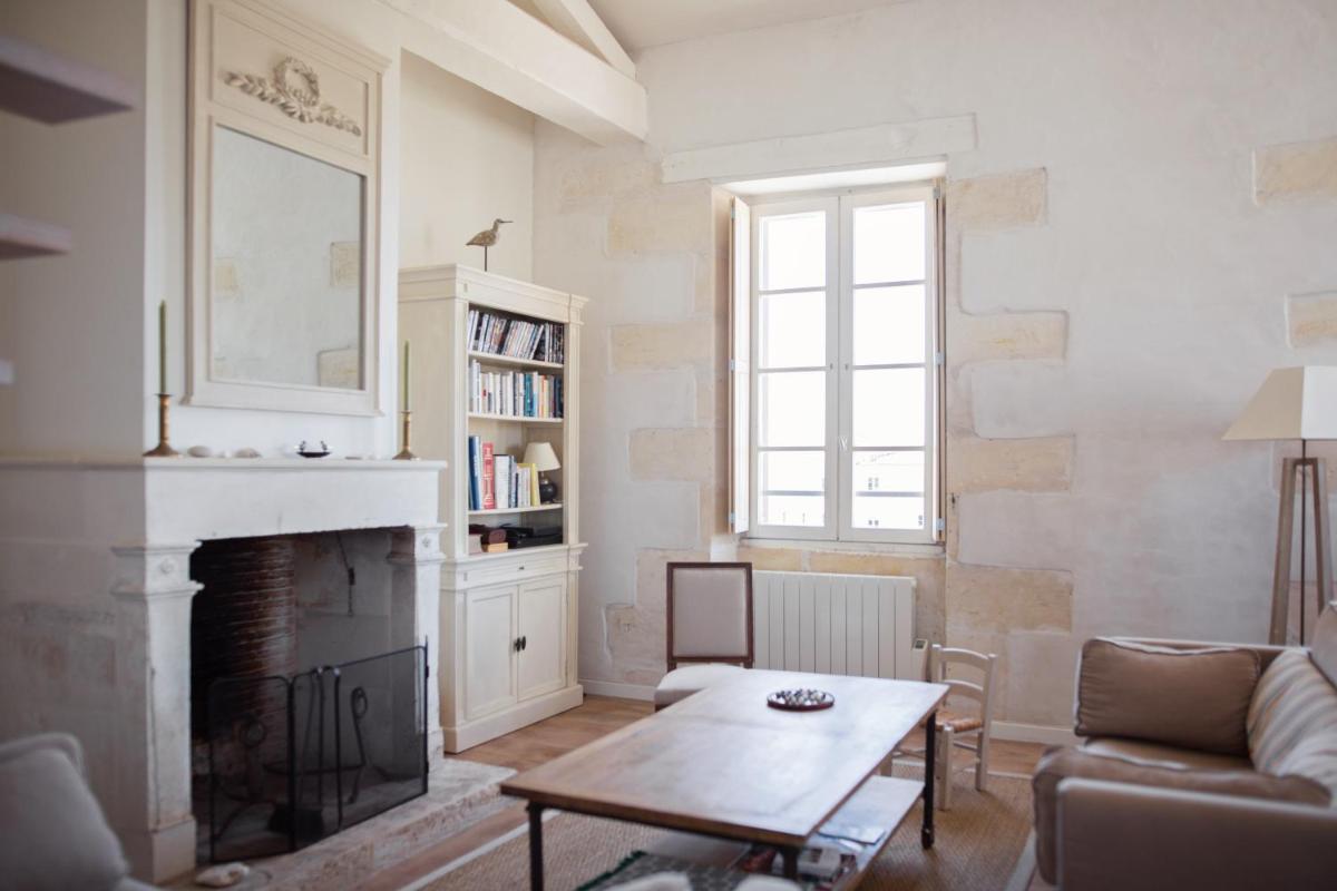 XVIII Century Gem With Magnificent Views Of The Harbour with a private garage - Housity