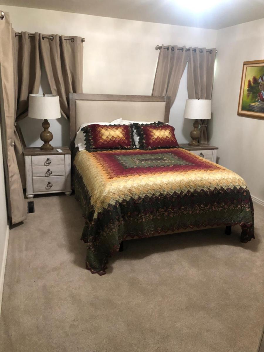 Kathryn's Corner Cottage - Gorgeous Views - Housity