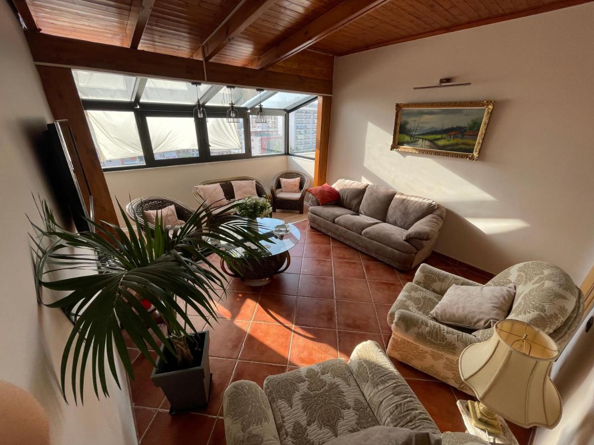 Venus - Cozy APT with Terrace - Housity