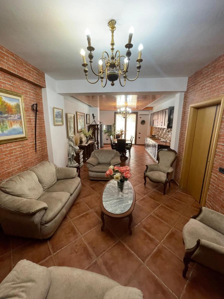 Venus - Cozy APT with Terrace - Housity