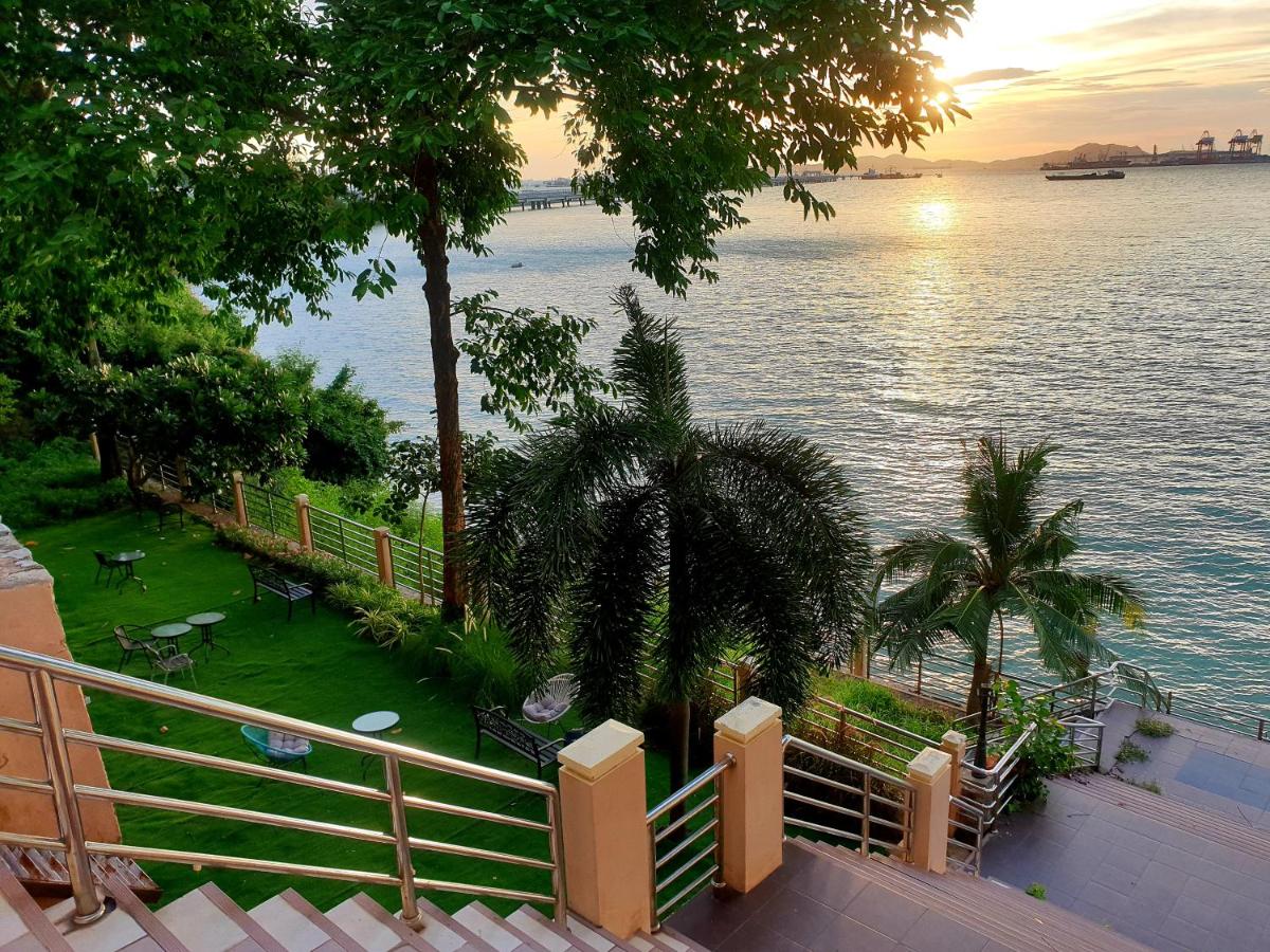 โรงแรม ชาโตว์วิสต้า - Housity