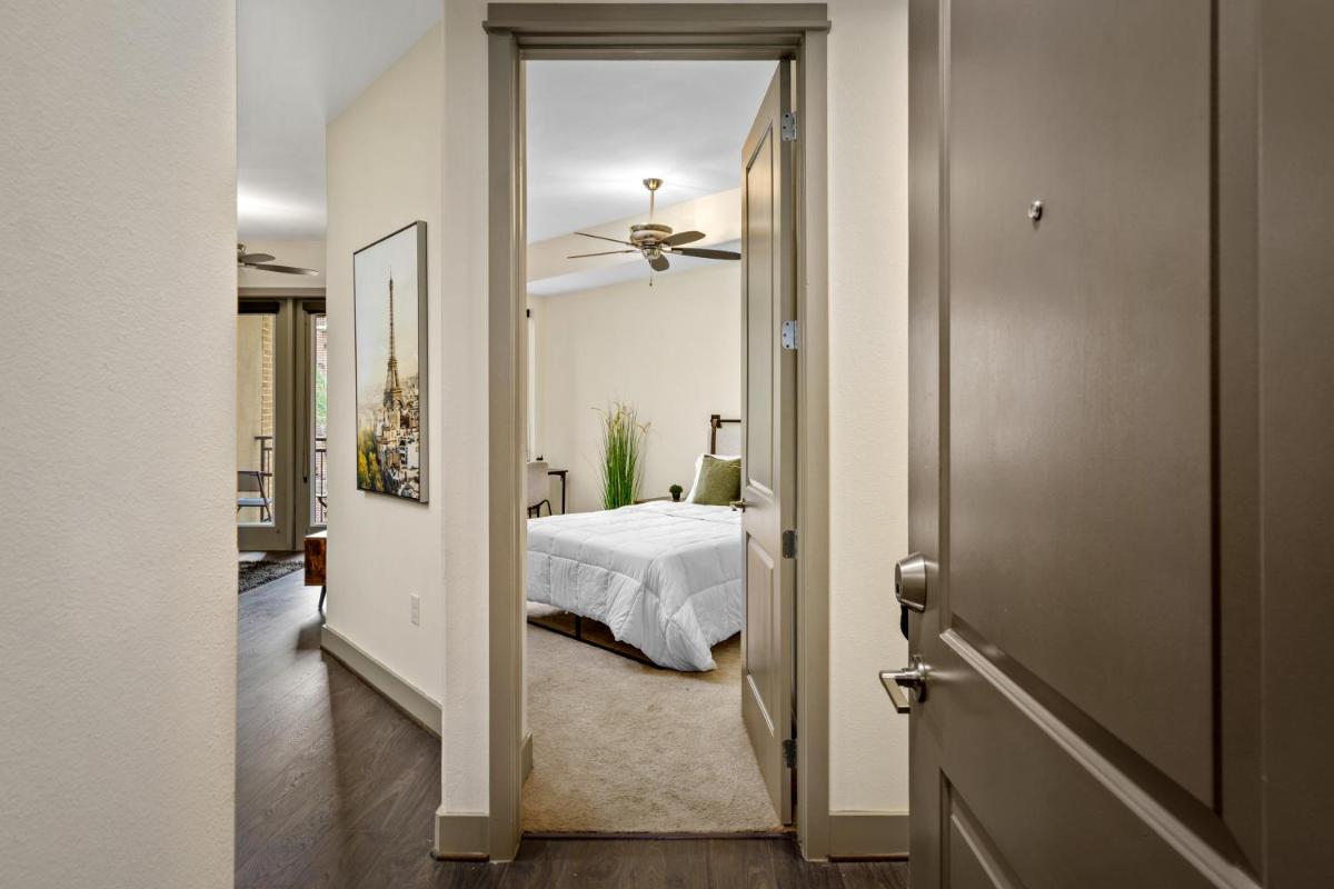 Executive Suites at Memorial City - Housity