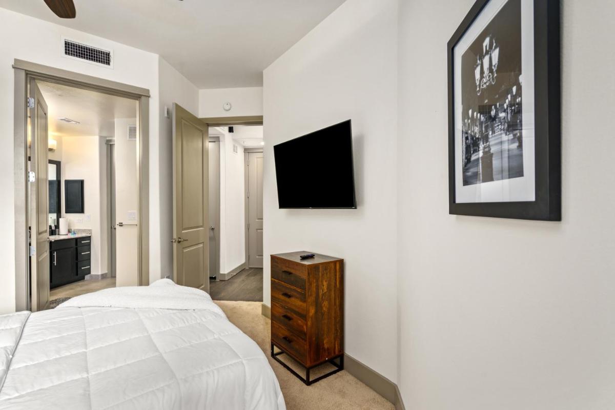 Executive Suites at Memorial City - Housity