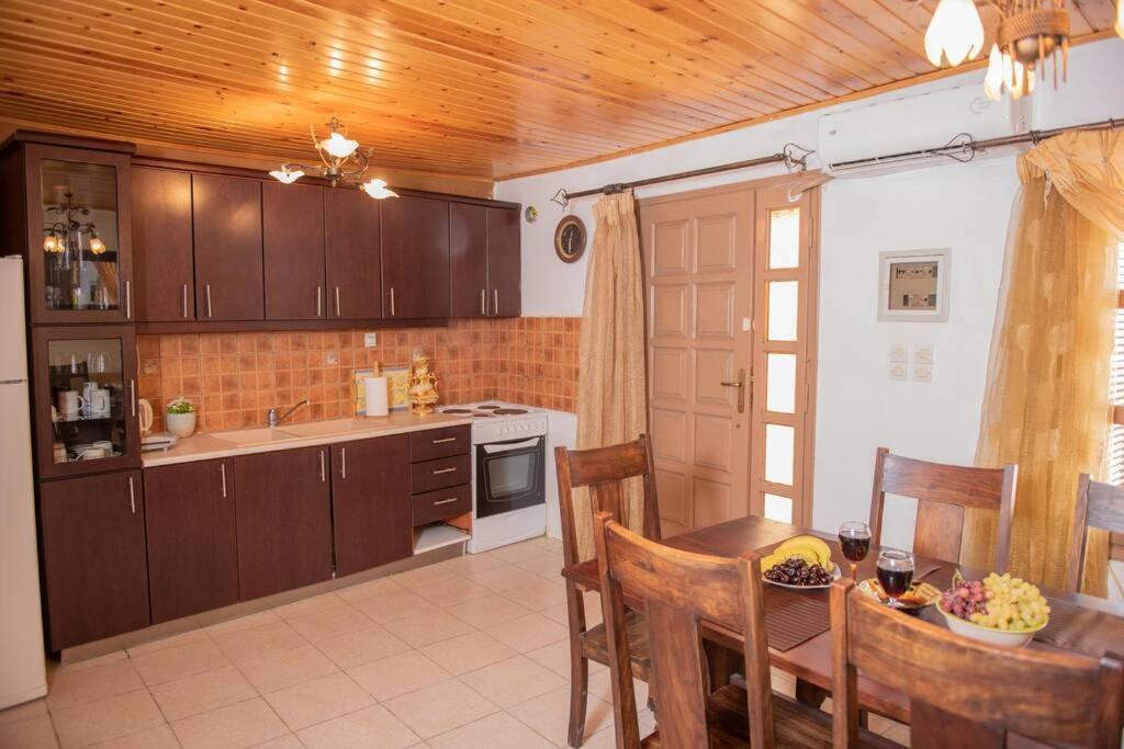 Gortis House - Housity
