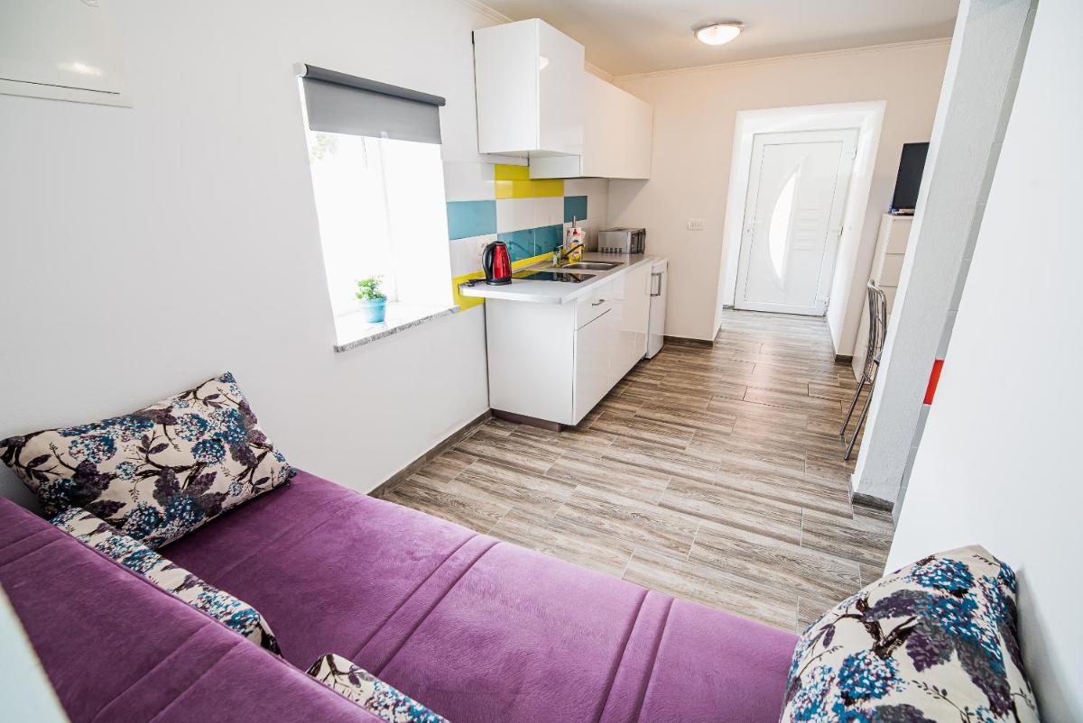 CUDERLAND STUDIO KURNIK - Housity