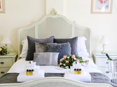 Little Easton Manor - Housity