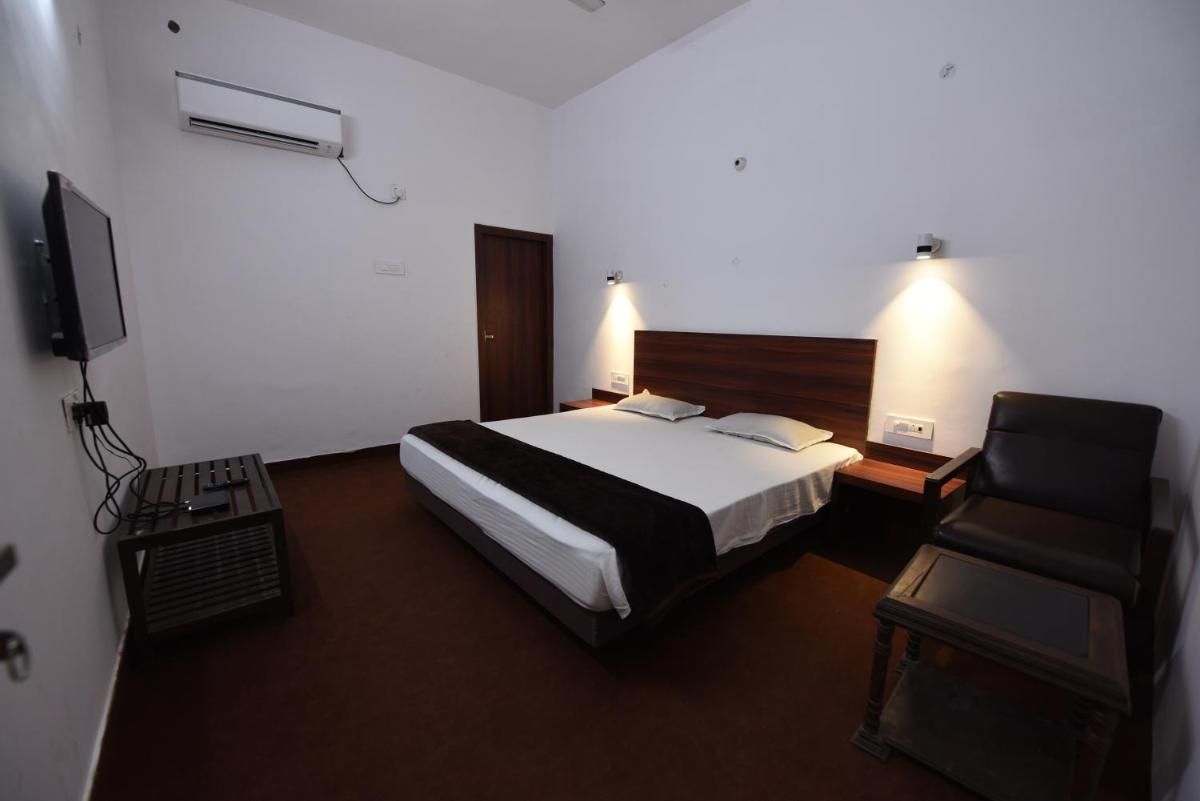 Hotel Mayur - Housity
