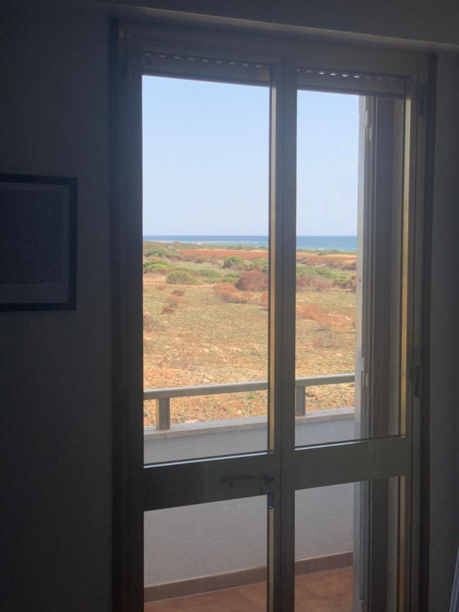 Casa Bianca & BLU a due passi dal mare - Housity