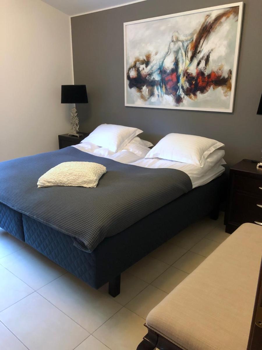 Hotel Dimon - Housity
