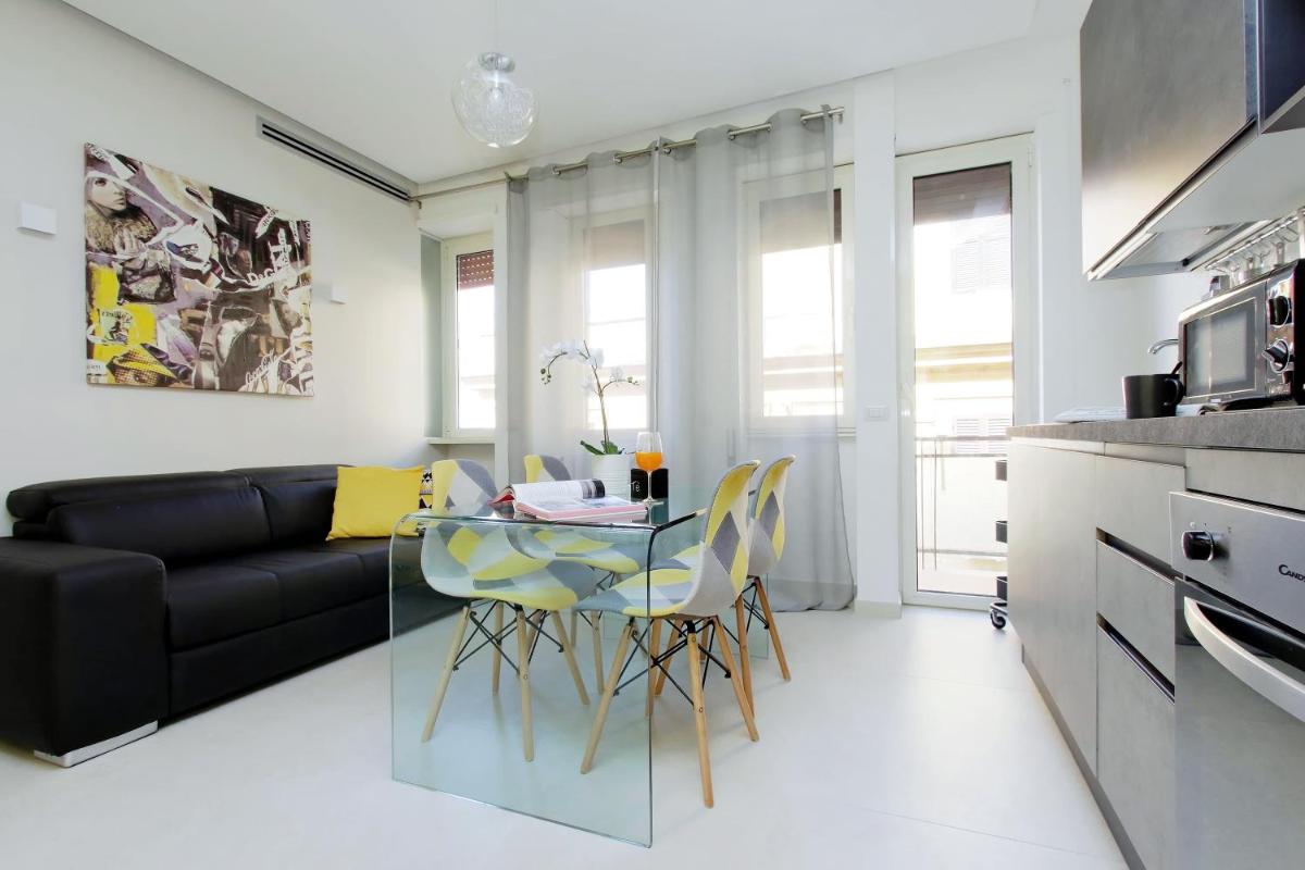 Vatican Museum Apartment with Terrace - Housity