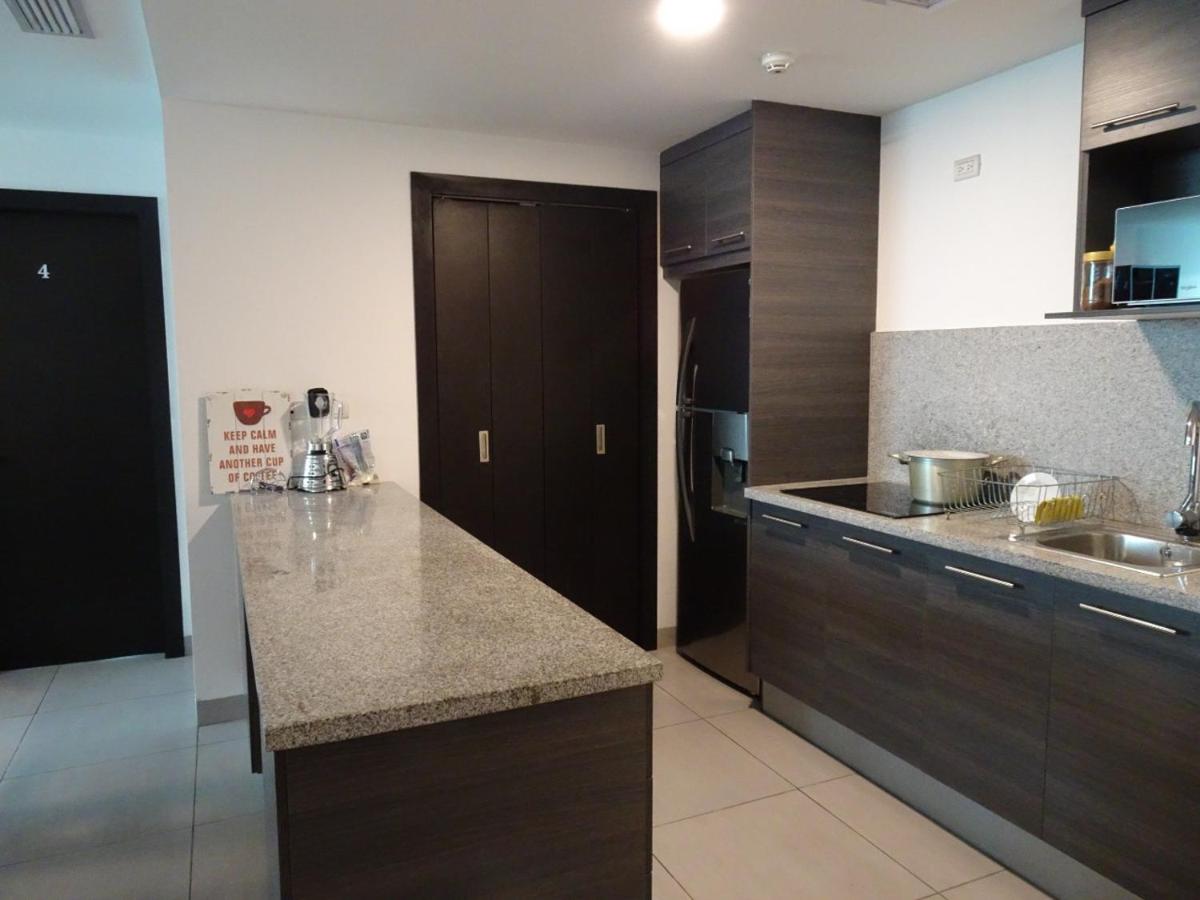 1340 Quo Habitación en Lujoso Departamento a 1 minuto del Aeropuerto - Housity