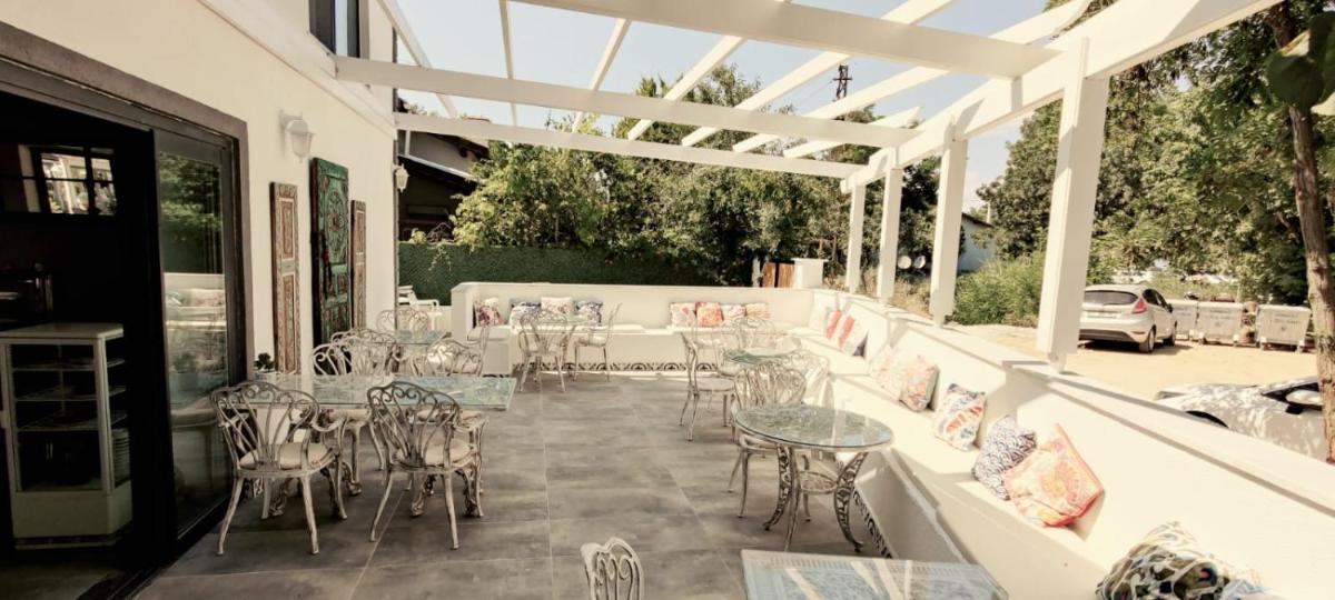 Holifera Otel - Housity