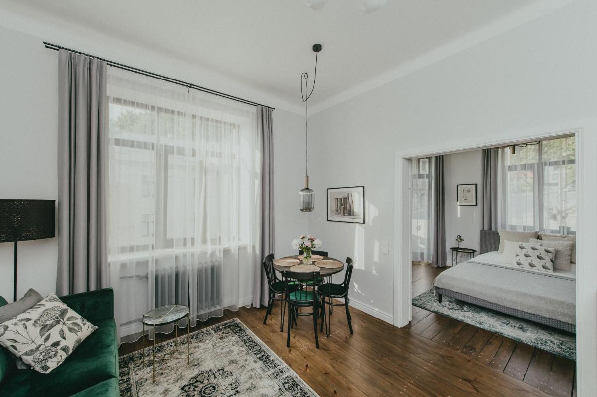 Cozy and Stylish City Center Apartment by URBAN RENT - Housity