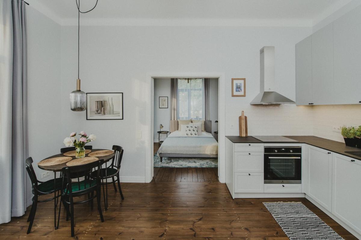 Suitetrails - Cozy Apartment near Zalgirio Arena by URBAN RENT
