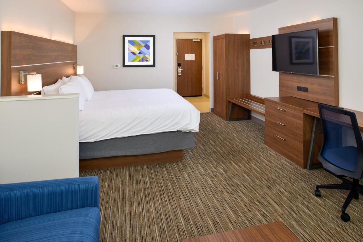 Holiday Inn Express & Suites - Ottumwa by IHG - Housity