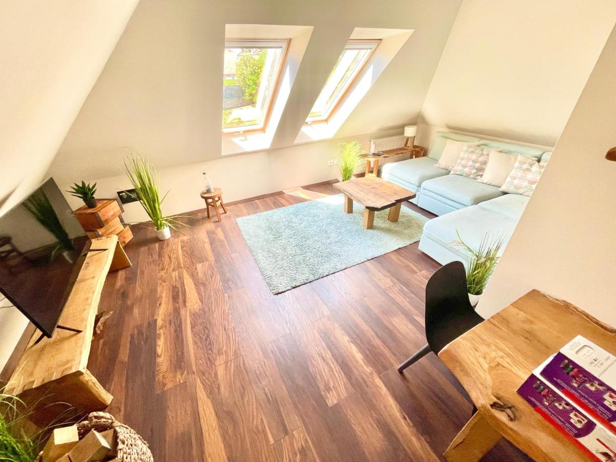 Wood Apartman Deluxe Belváros - Housity