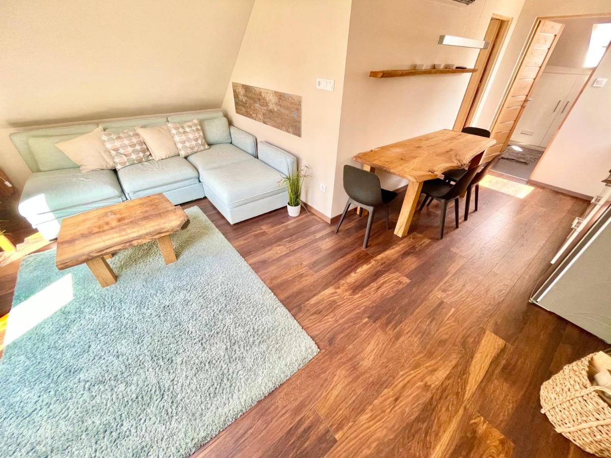 Wood Apartman Deluxe Belváros - Housity
