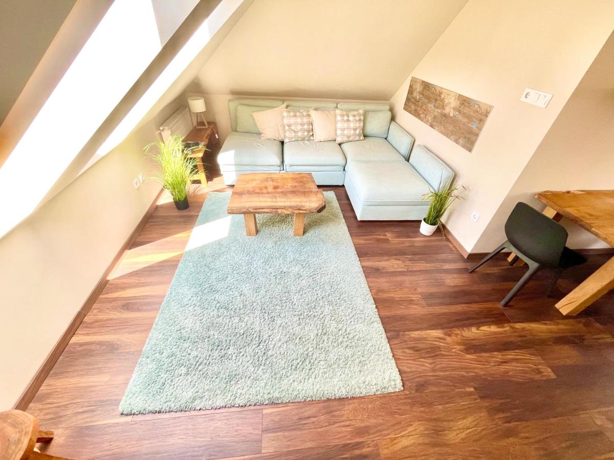 Wood Apartman Deluxe Belváros - Housity