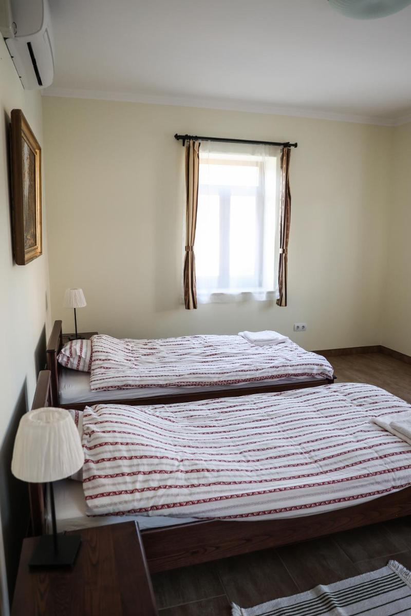 Vaddisznó Apartman Jakuzzis Vendégház Mány - Housity