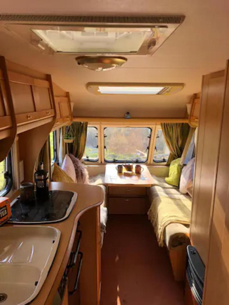 St.Ives Caravan (wild campsite) - Housity