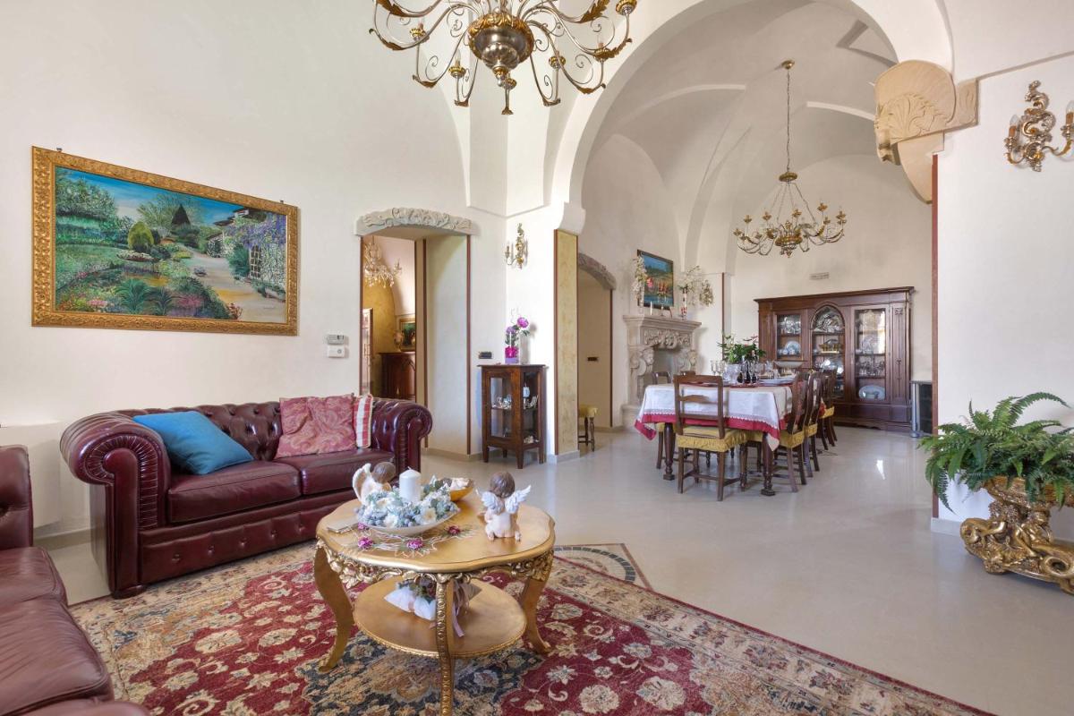 Villa Raffaella by BarbarHouse - Housity