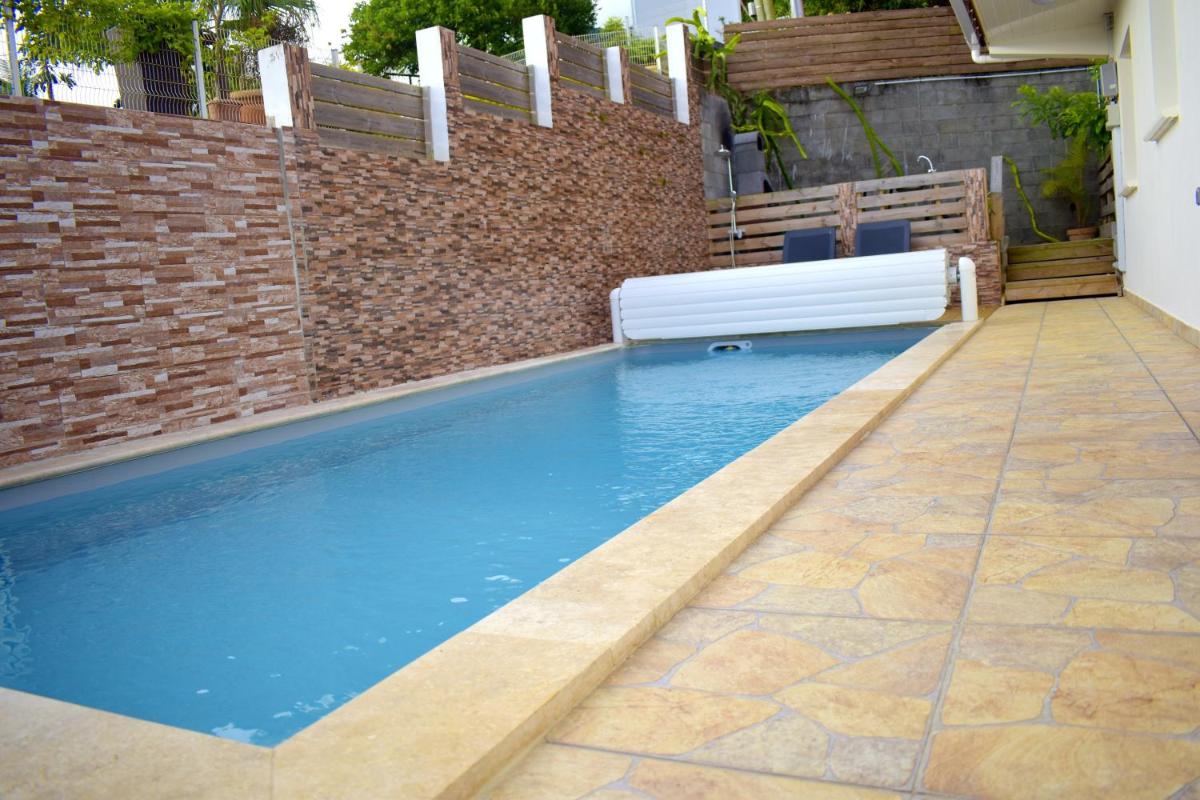 Villa de 4 chambres avec piscine privee jardin clos et wifi a Piton Saint Leu a 5 km de la plage - Housity