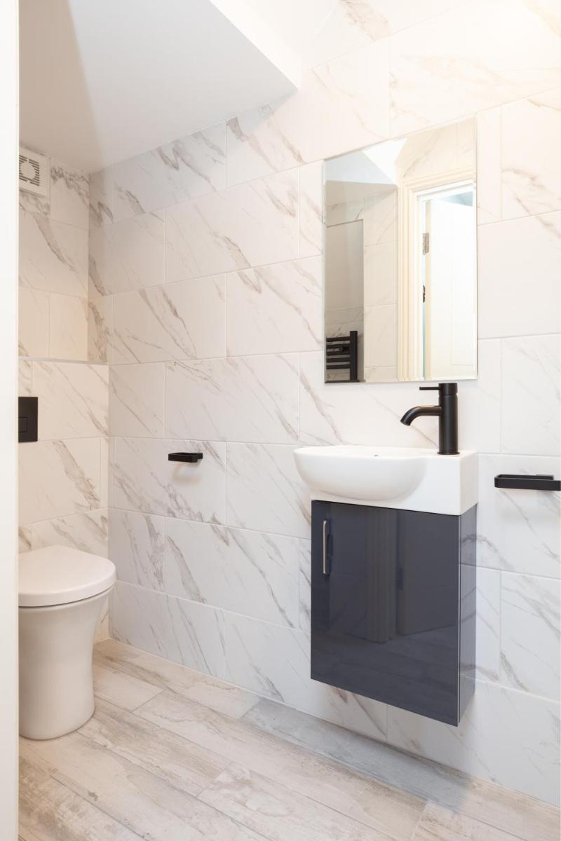 Apples Jade Apartment - Housity