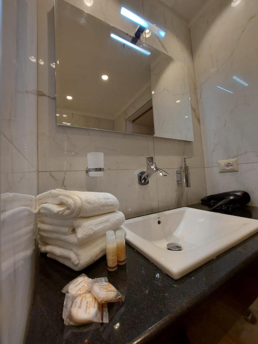 Hotel Borgovico - Housity