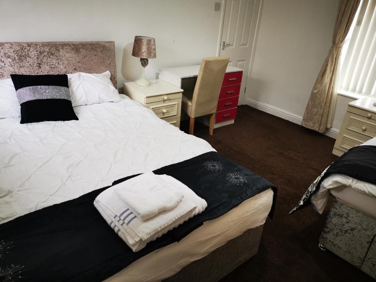 KNUTSFORD House Holidays - Housity