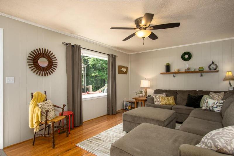 Private Downtown Retreat - Housity