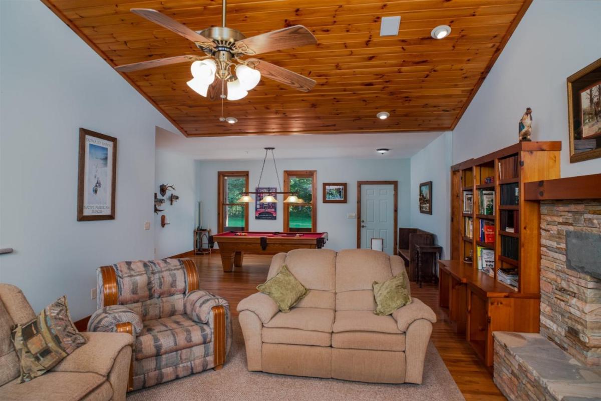 Cherryfield Valley Views - Housity