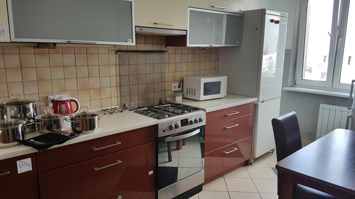 Niebieski Meander Pokoje blisko metra - Housity