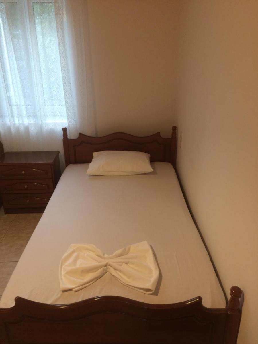 Guesthouse "Athina" - Housity