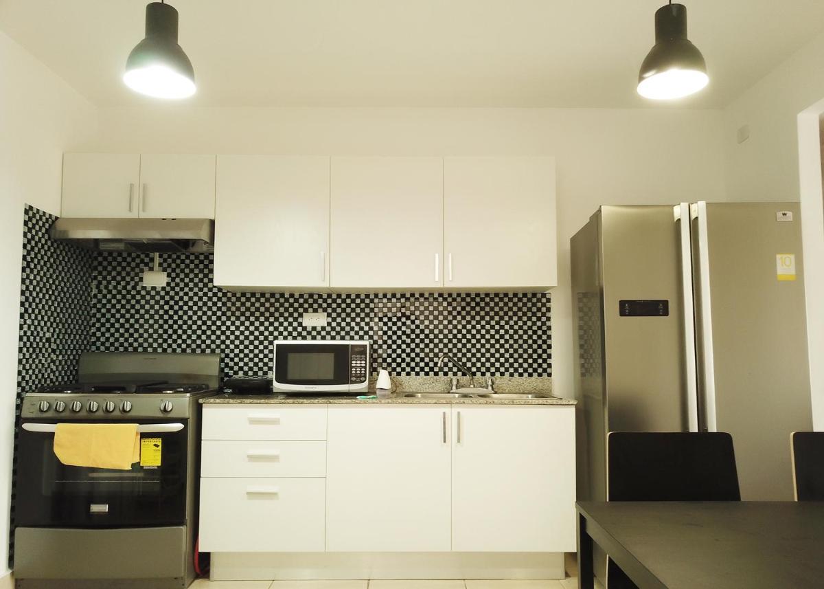 Suitetrails - Bien ubicado, parqueo, habitaciones con aire y bicicleta estatica