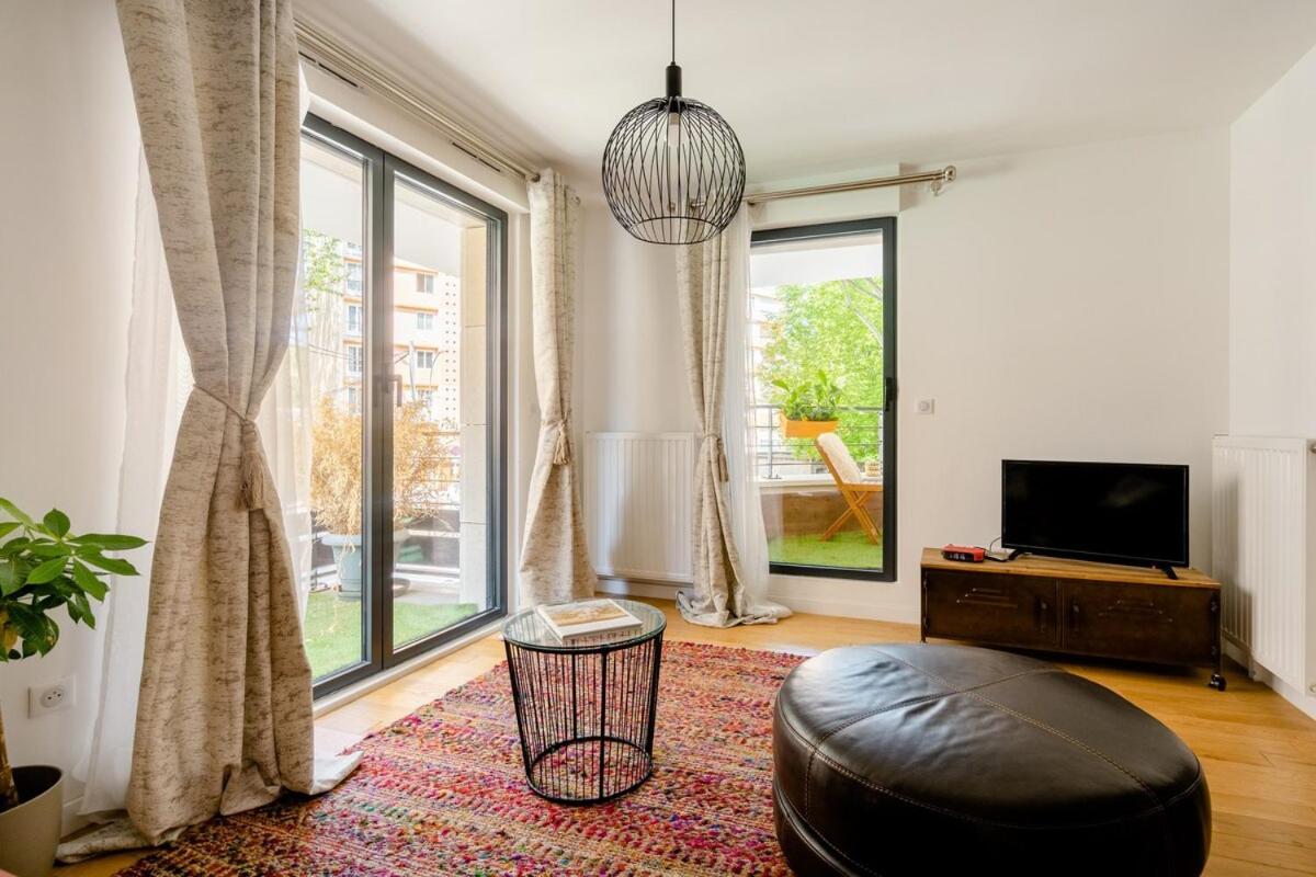 3 p 60 M2 Lesapparts Paris-Clichy terrasse équipée et wifi gratuit - Housity